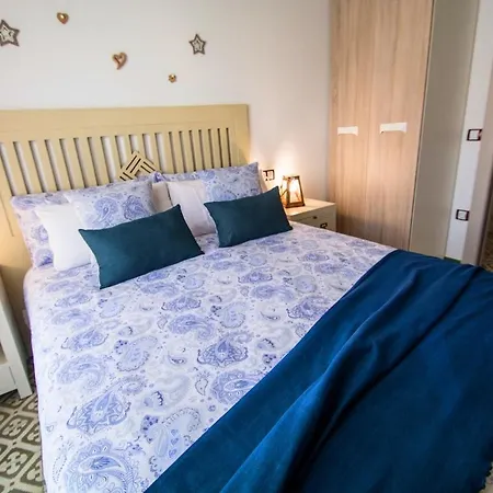 Casa Grande Con Piscina En El Centro De Calella, Tramuntana Nyaraló
