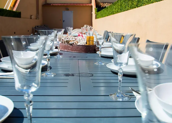 Casa Grande Con Piscina En El Centro De Calella, Tramuntana