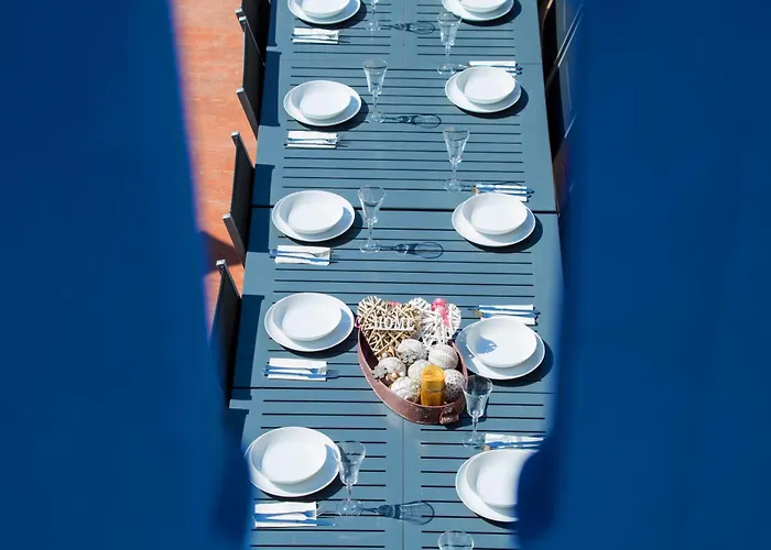 Casa Grande Con Piscina En El Centro De Calella, Tramuntana Calella