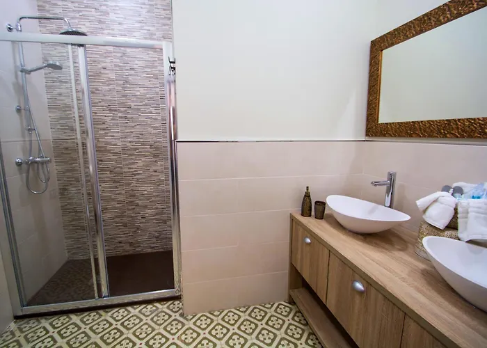 Casa Grande Con Piscina En El Centro De Calella, Tramuntana Holiday home Calella