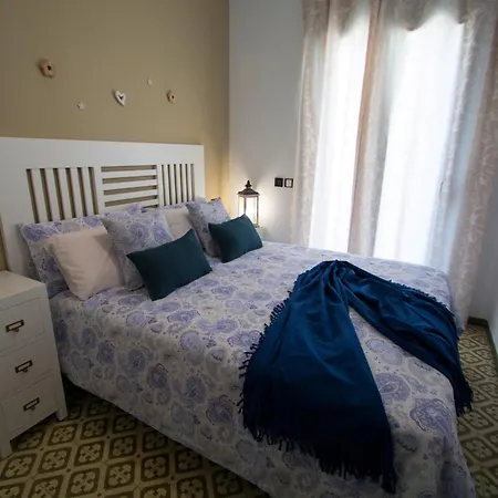 Casa Grande Con Piscina En El Centro De Calella, Tramuntana *