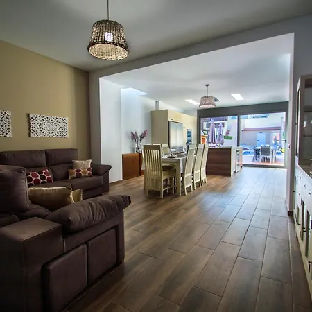 Ferienhaus Casa Grande Con Piscina En El Centro De Calella, Tramuntana *