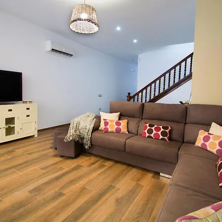 Casa Grande Con Piscina En El Centro De Calella, Tramuntana Ferienhaus Calella