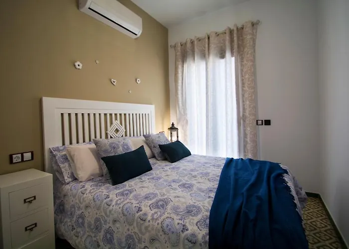 Casa Grande Con Piscina En El Centro De Calella, Tramuntana *