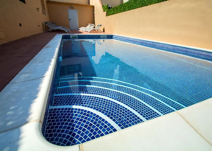 Ferienhaus Casa Grande Con Piscina En El Centro De Calella, Tramuntana Calella