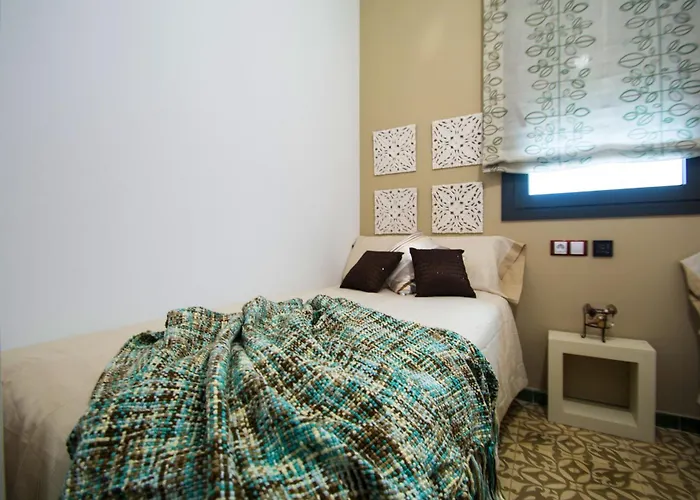 Casa Grande Con Piscina En El Centro De Calella, Tramuntana Ferienhaus *