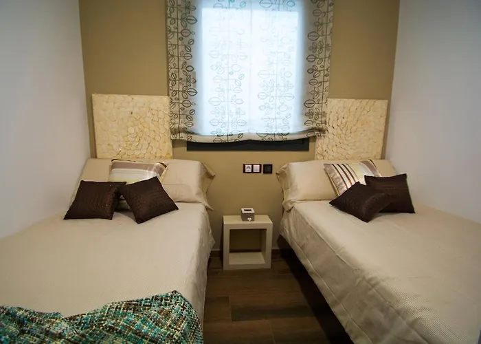 Casa Grande Con Piscina En El Centro De Calella, Tramuntana Ferienhaus