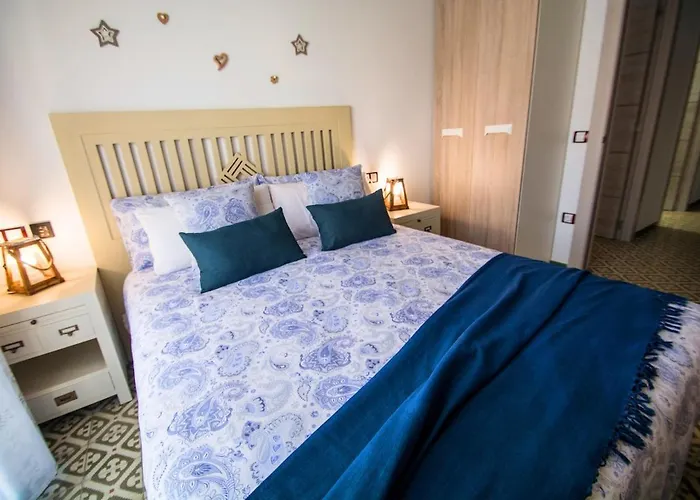 Casa Grande Con Piscina En El Centro De Calella, Tramuntana Ferienhaus